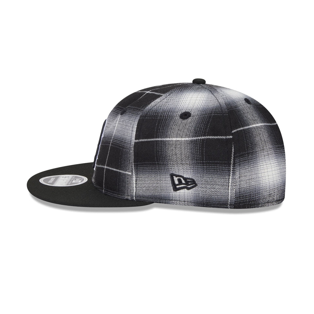 Boston Red Sox Black and White Plaid Retro Crown 9FIFTY Snapback Hat
